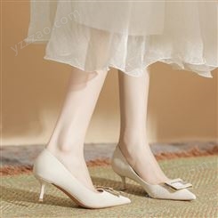 H579-23羊皮垫水钻扣细跟女鞋小众款纯色夏季单鞋软皮尖头高跟鞋